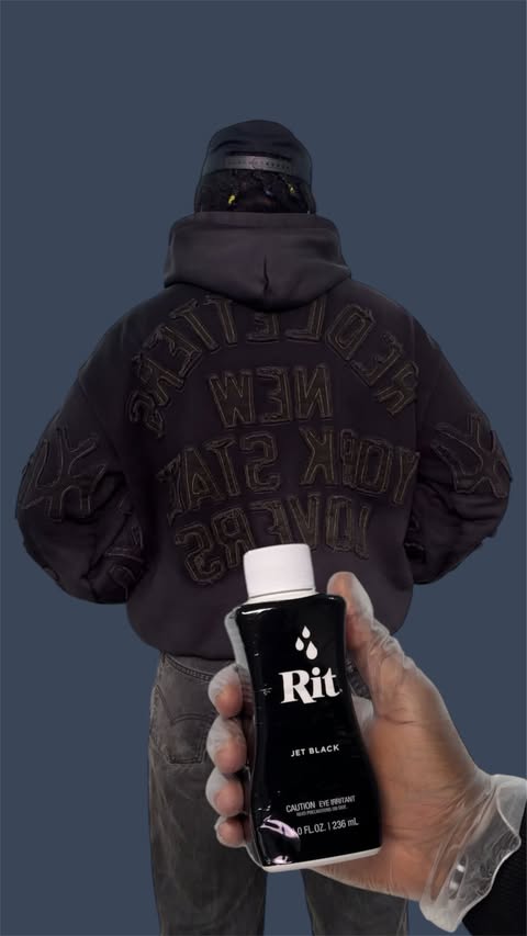 Instagram post by @jonthrifts for Rit Dye. Caption reads: Going Back-to-Black with @ritdye 🖤

Upcycling....