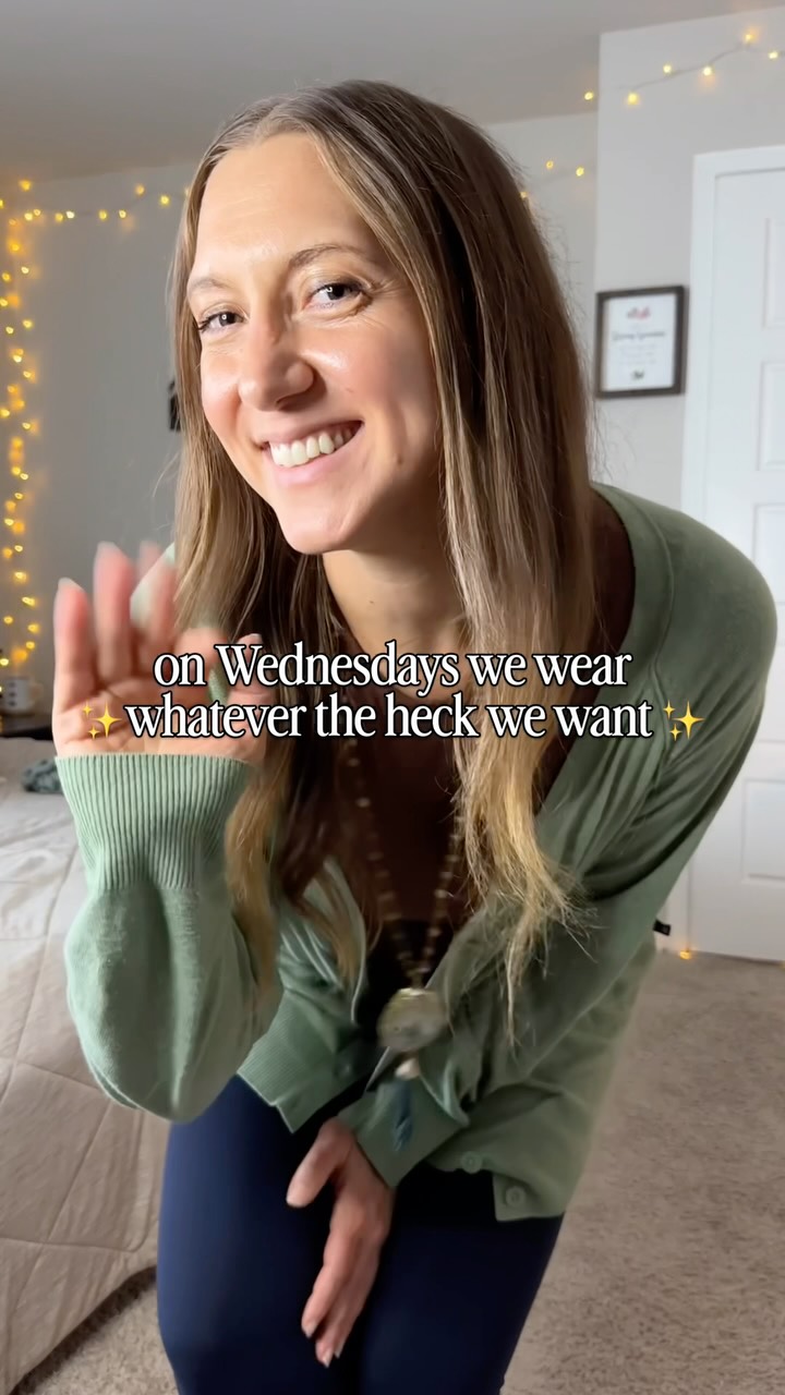 Instagram post by @our.blog.life for VertVie. Caption reads: 😘That’s it, that’s the Wednesday memo... I am so....