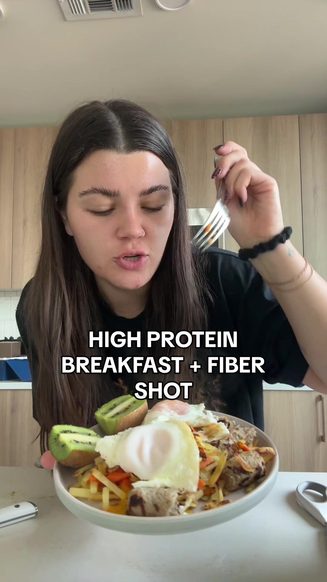 TikTok post by @liv.ingwell for Bio.me. Caption reads: [...] and staying fuller fo longer! I do @Bio.me....