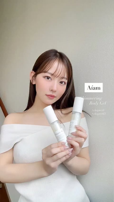 Instagram post by @mahiru_kouno for Aíam. Caption reads: @aiam.beauty 大好きなAiamから本日7/8発売のShimmering Body Gel....