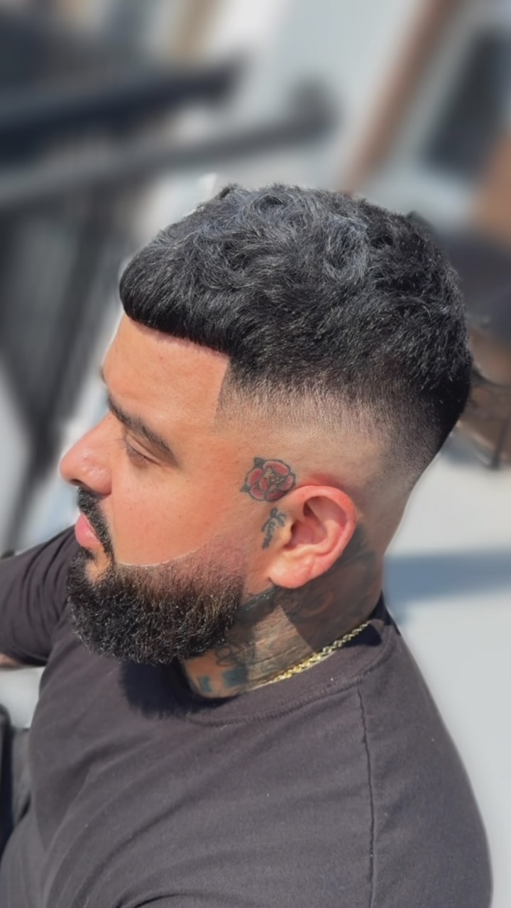 Instagram post by @jake_thebarber1 for Barbershopconnect. Caption reads: @heinigerprofessionals only the best....