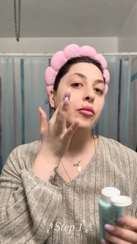 Instagram post by @mariam_tsignadze for Dr.G. Caption reads: 📍Dr.G BRIGHTENING PEELING GEL: pH-balanced....