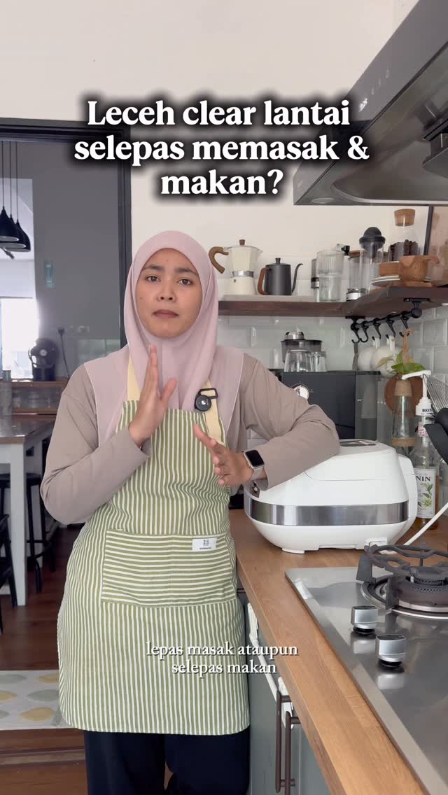 Instagram post by @roomah165 for Tineco. Caption reads: Kalau bercerita tentang lantai bersih mmg tak....