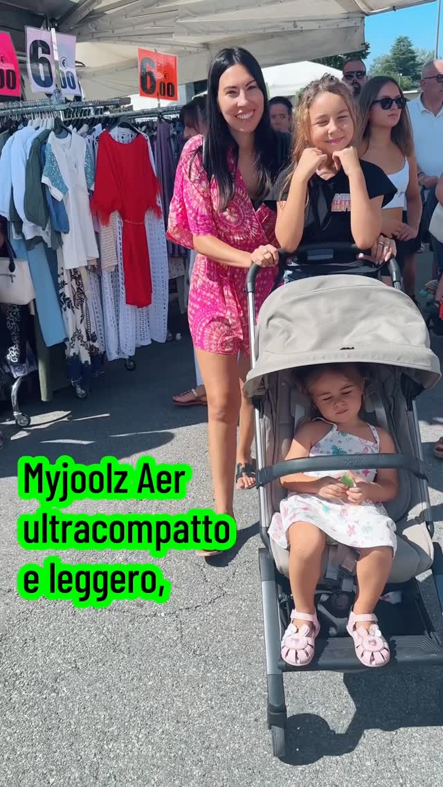 Instagram post by @jessicatocchini for Joolz. Caption reads: Al mercato con @myjoolz 
Piega,
sterza e regola....