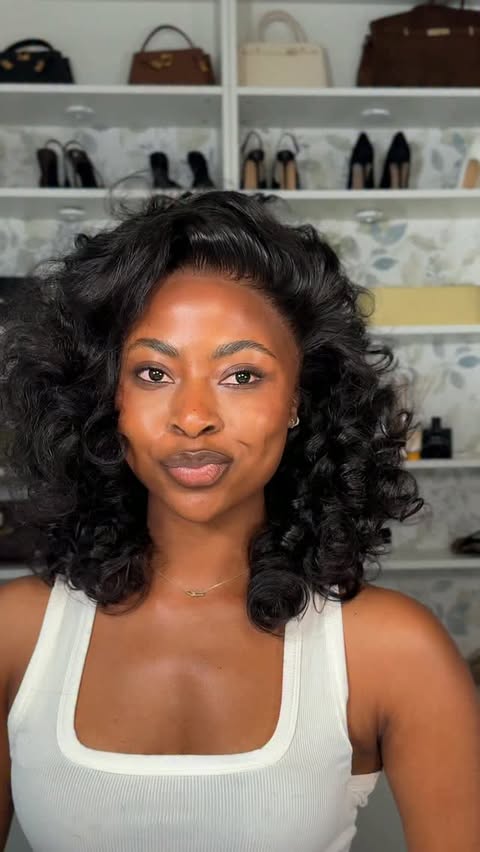 Instagram post by @miss_scarletttt for Megalook. Caption reads: It’s giving 90s fine Wig from @megalookhair Use....
