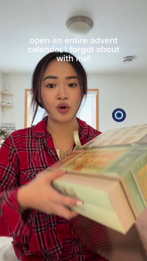 Instagram post by @nottinacolada for Pixi Beauty. Caption reads: this was so fun @pixibeauty #unboxing #christmas.