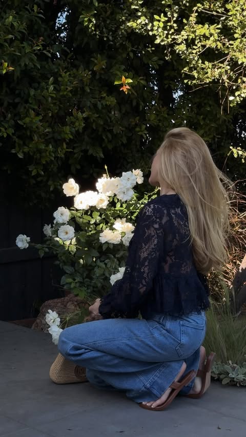 Instagram post by @sophieelkus for Michael Kors. Caption reads: [...] navy lace & raffia details @michaelkors....