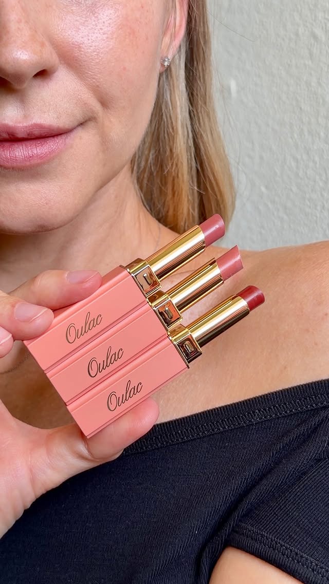 Instagram post by @ianina.ugc for Oulac Cosmetics. Caption reads: Obsessed with these shades from....