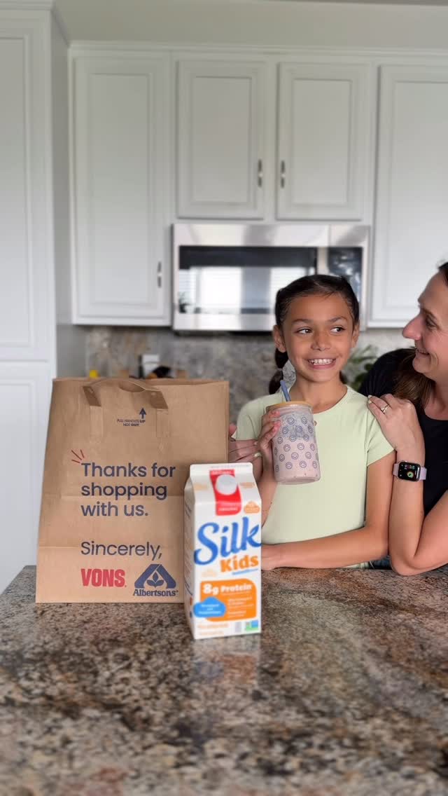 Instagram post by @aly.andco for Albertsons. Caption reads: Protein smoothies your kids will love? Yes please!....