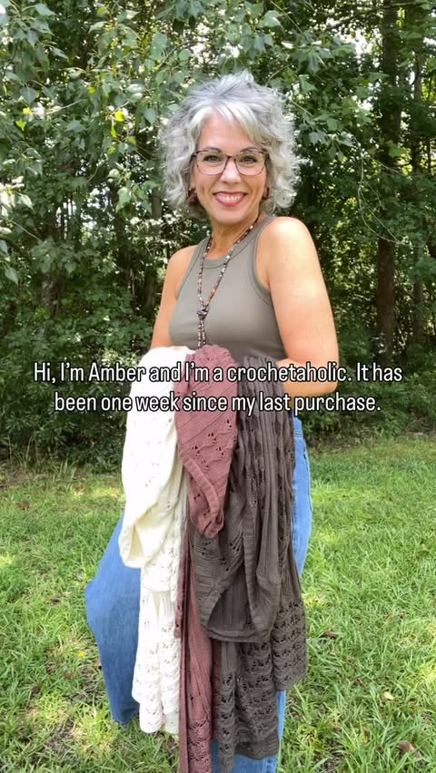Instagram post by @simply.amber5.0 for Sidefeel. Caption reads: [...] #bohostyles #petitefashion gifted by....
