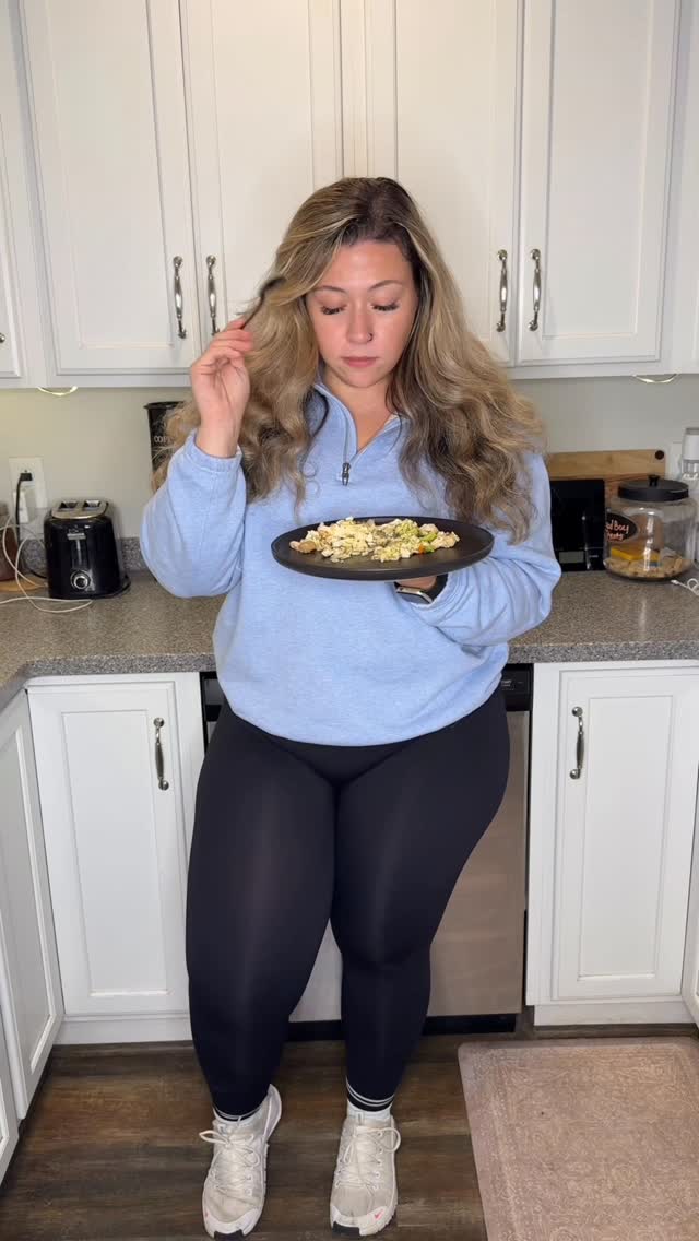 Instagram post by @ashlene.fit for FlexPro Meals. Caption reads: I didn’t even realize how much time it was....