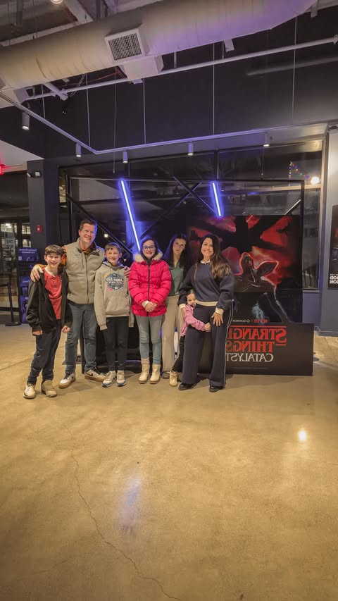 Instagram post by @thaniacantarelli for Sandbox VR. Caption reads: [...] We played Stranger Things: Catalyst at....