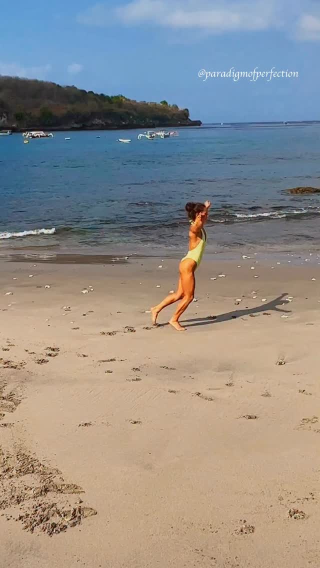 Instagram post by @paradigmofperfection for Transparent Labs. Caption reads: [...] codes (ad): - Supplements: @transparentlabs....