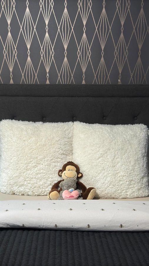 Instagram post by @squeakygemlife for Theseepcompany. Caption reads: If I don’t do my morning reset, the whole day....