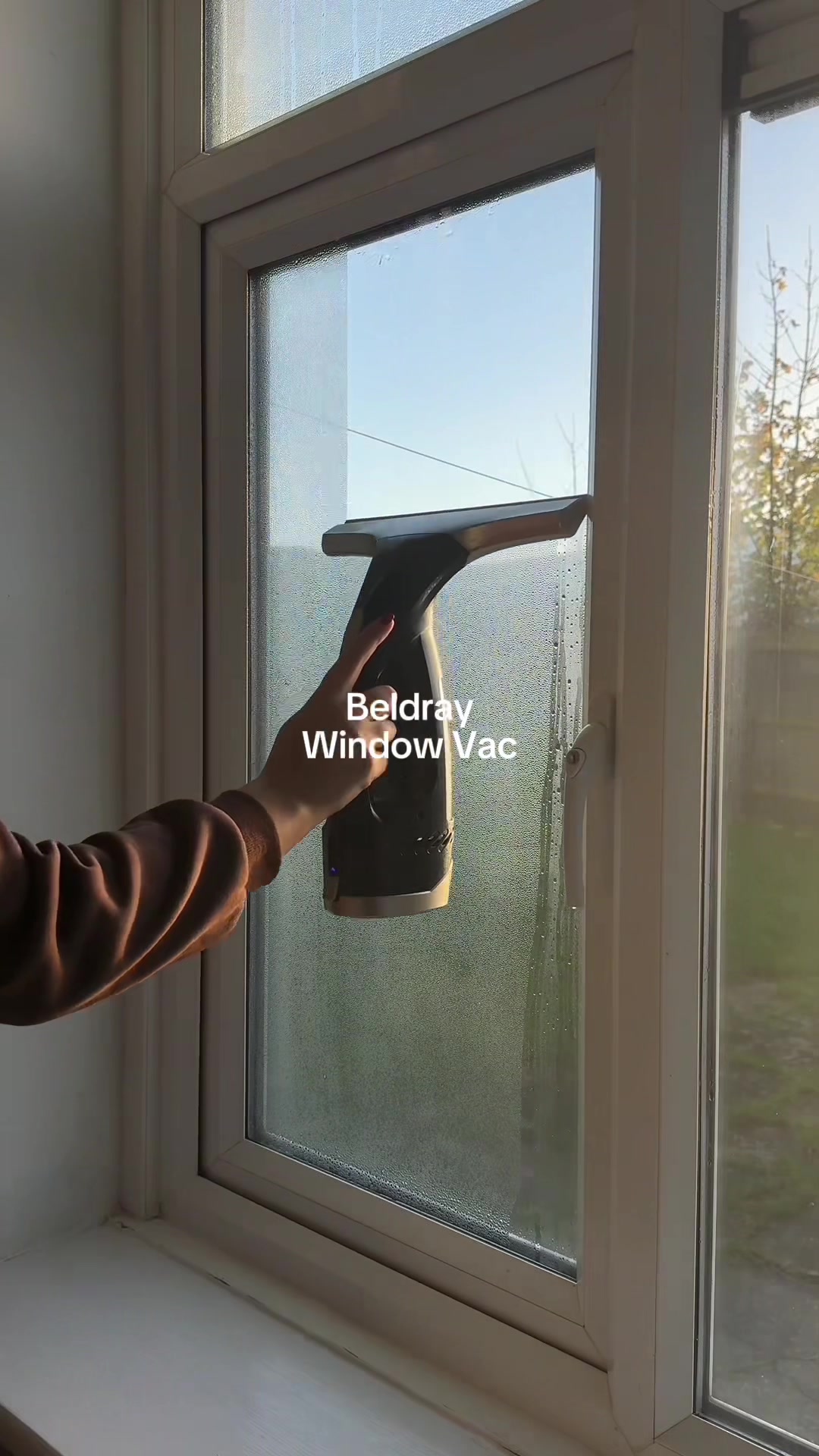 TikTok post by @sss.sophiie for JIGOO. Caption reads: This year I really fell in love with cleaning....