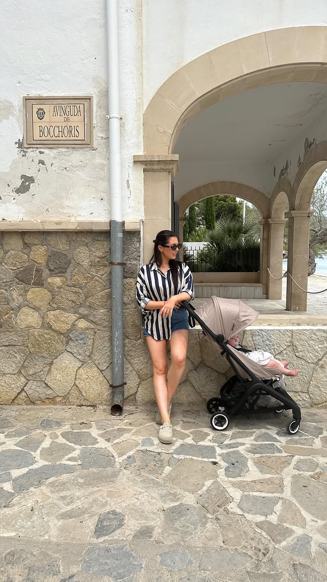Instagram post by @alexandratealeaf for Briggs & Riley. Caption reads: Let’s go to Mallorca!! This is a little family....