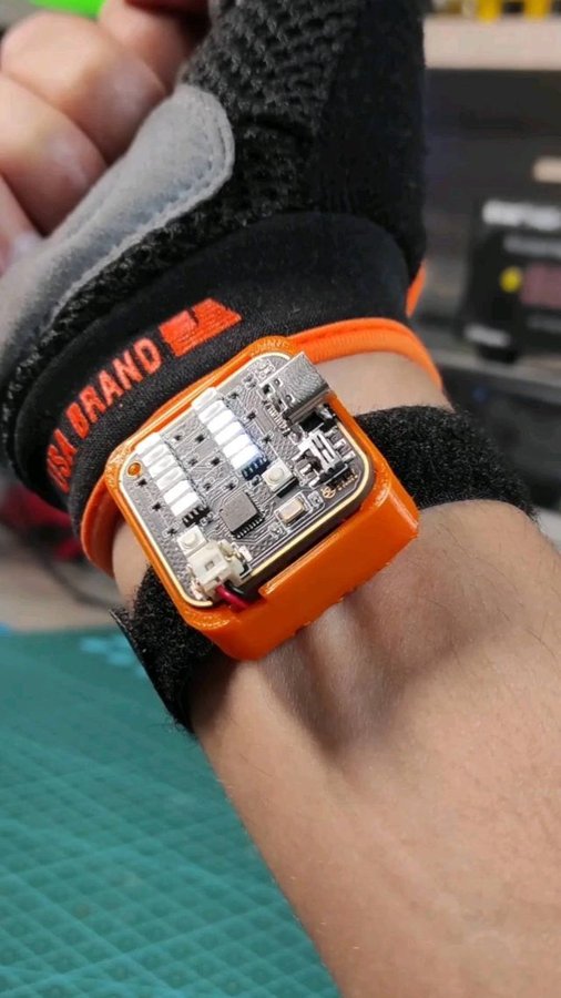 Instagram post by @diyguychris for JLCPCB. Caption reads: [...] (Link in Bio) Thanks to my sponsors @jlcpcb....