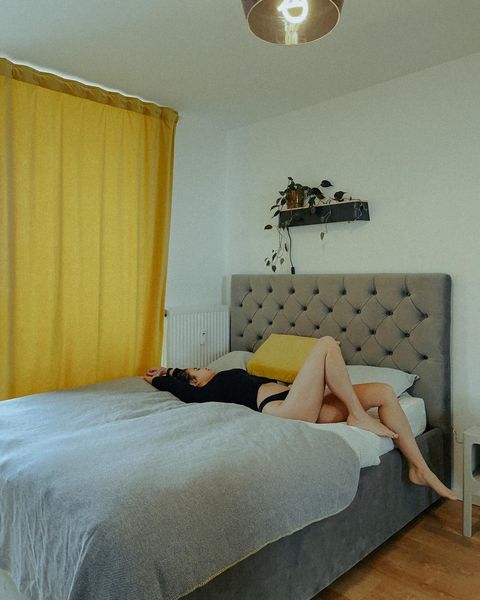 Instagram post by @viv.may for MADE.COM. Caption reads: fühlt sich endlich wie ein Zuhause an. wie ich....