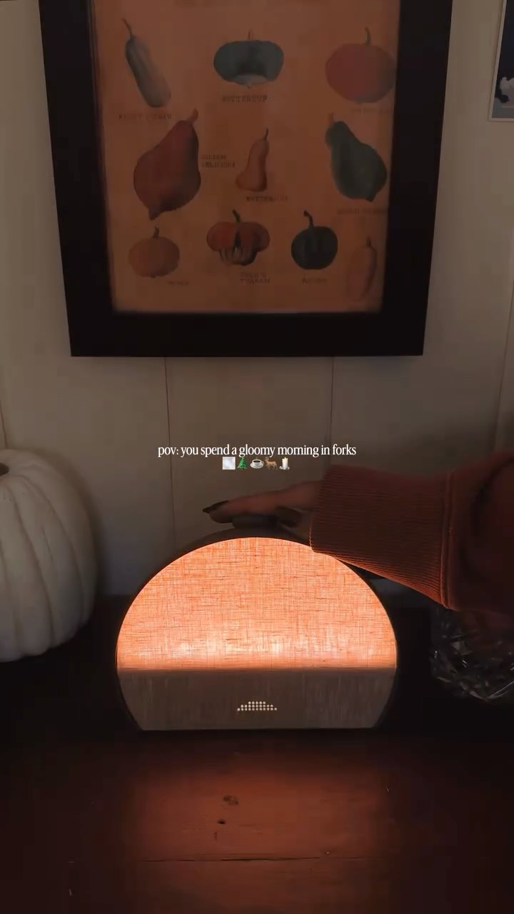 Instagram post by @chasiteyy for Hatch. Caption reads: Wake up in Forks every morning with @hatchforsleep....