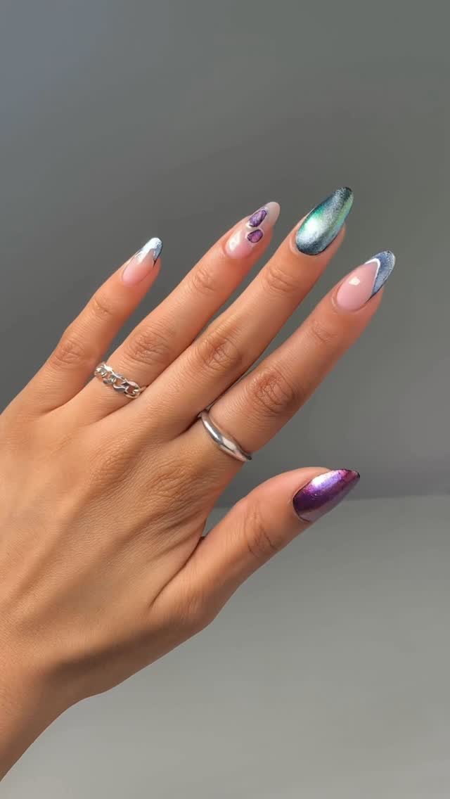 Instagram post by @glossytipped for Holo Taco. Caption reads: Vacation ready w extra sparkle 🔮💎✨ wearing....