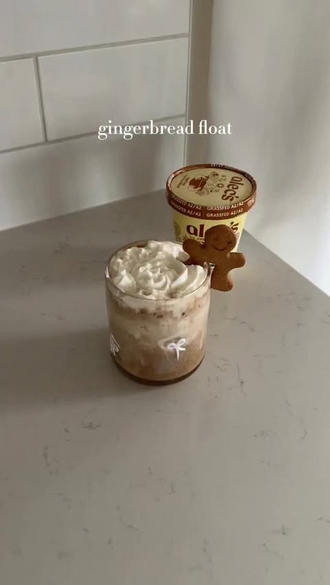 Instagram post by @drinksbyallyy for Alec's Ice Cream. Caption reads: The yummiest gingerbread float using....