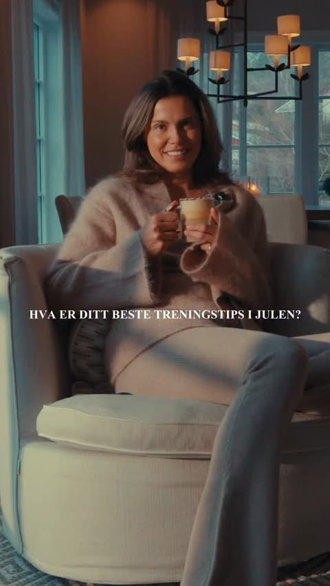 Instagram post by @amalieiuel for ella&il. Caption reads: This & that jule-edition🤎 Del 1 av 3. 

Bli bedre....