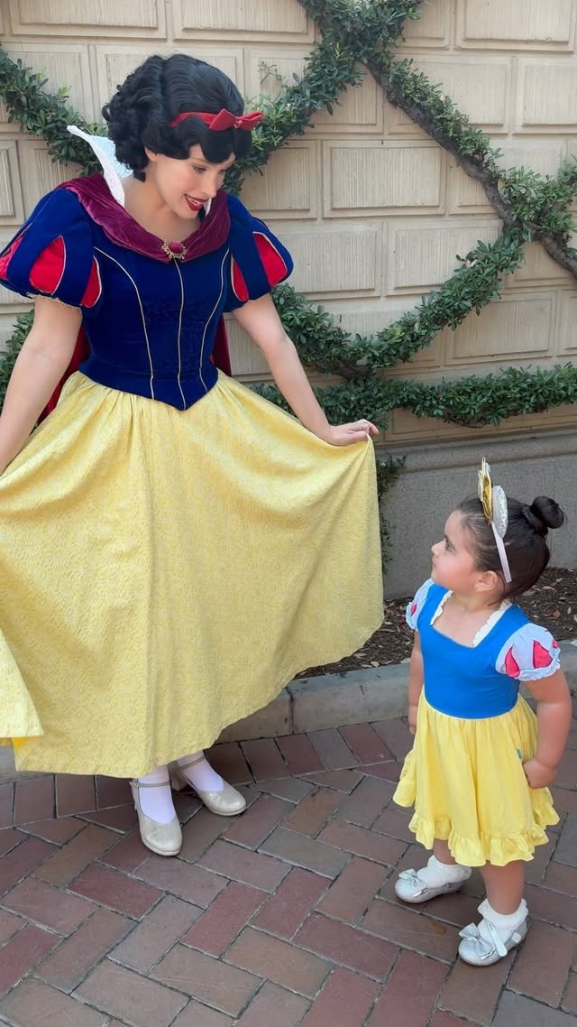 Instagram post by @sabreenahmasudi for Disney Princess. Caption reads: Our sweet little Snow White meeting @disney Snow....