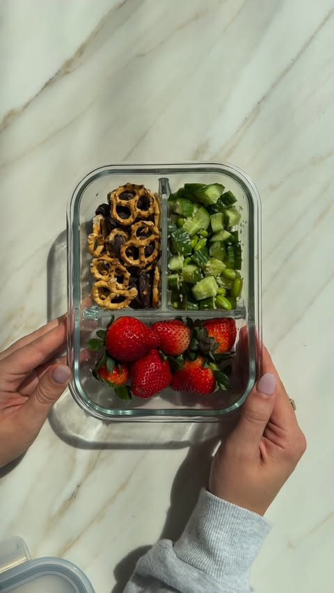 Instagram post by @healthygirlkitchen for Vimergy. Caption reads: [...] save this for the next time you travel....