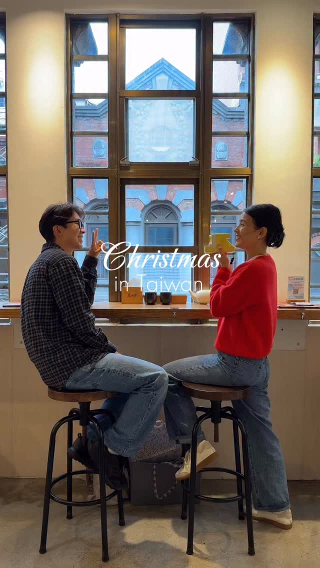 Instagram post by @suzyandaustin for Polaroid. Caption reads: AD | This year we're spending the holidays in....