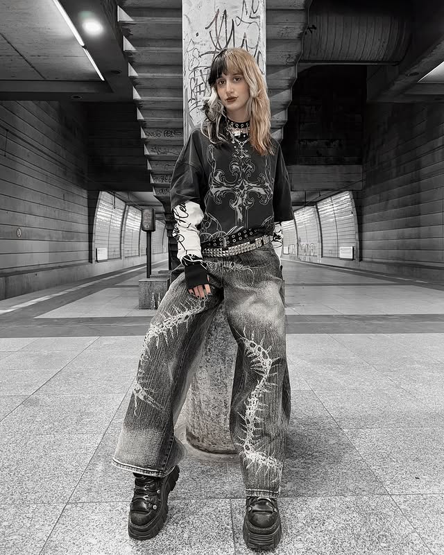 Instagram post by @nihilisticfae for Minga London. Caption reads: [...] it swag 🤞🏻 [outfit] whole fit from....
