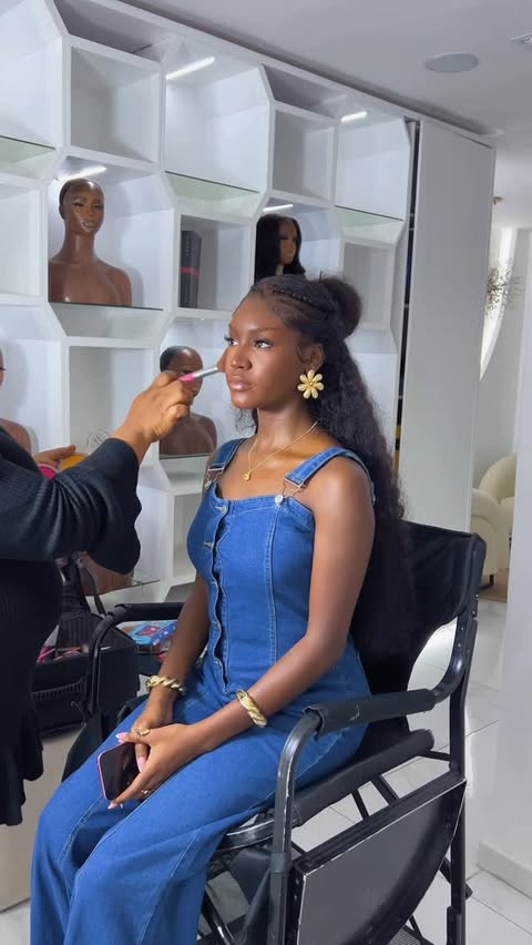 Instagram post by @blackmelaniin for Closeup. Caption reads: I recommend brushing with Close Up to keep your....