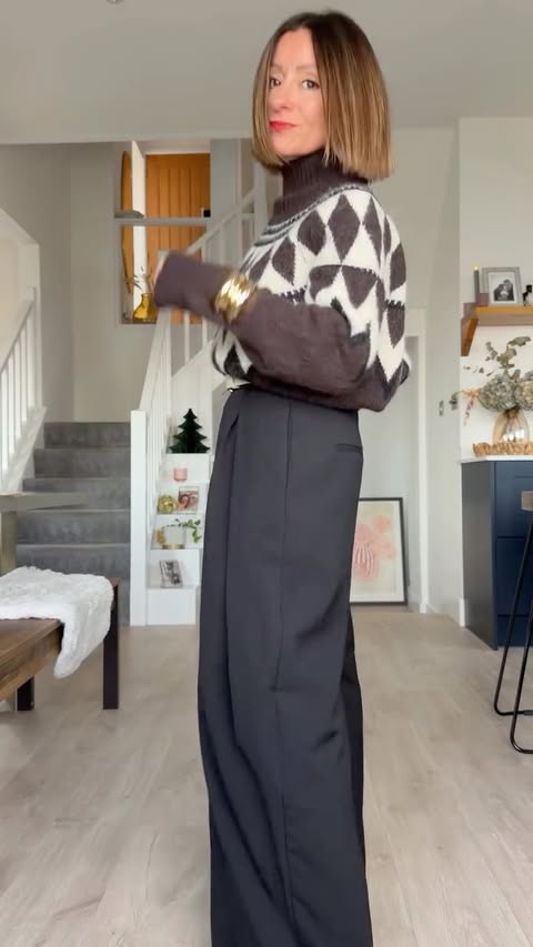 Instagram post by @missionstyle_ for Schuh. Caption reads: Day 3 of the last office outfits of 2025… 

These....