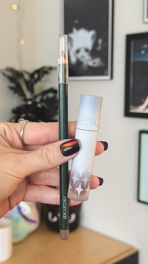 Instagram post by @battybean_ for KALEIDOS. Caption reads: [...] @unearthlycosmetics khaki pencil*....