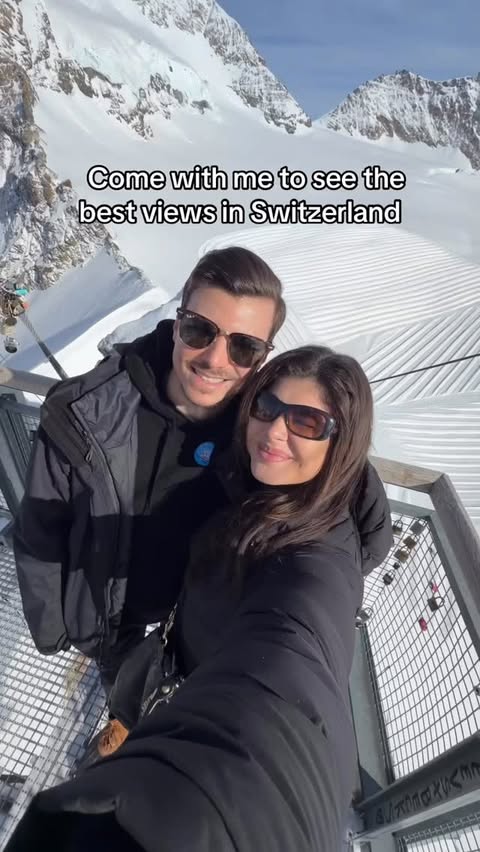 Instagram post by @elizabethfowlerx for GetYourGuide. Caption reads: [...] 😍 we booked this trip with @getyourguide....