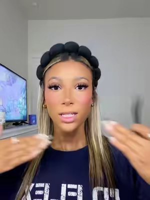 TikTok post by @sydneywindon for Lilly Lashes. Caption reads: @Lilly Lashes this might’ve changed the lash game....