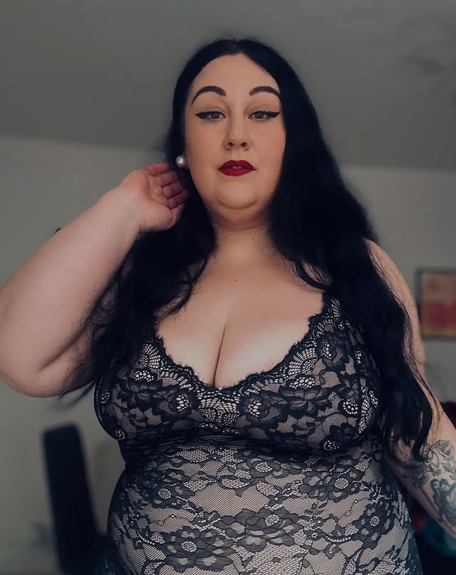 Instagram post by @thick.thighs_and_green.eyes for Feelingirl. Caption reads: [...] combo? 🤨

I’ll wait 💅

Bodysuit by....