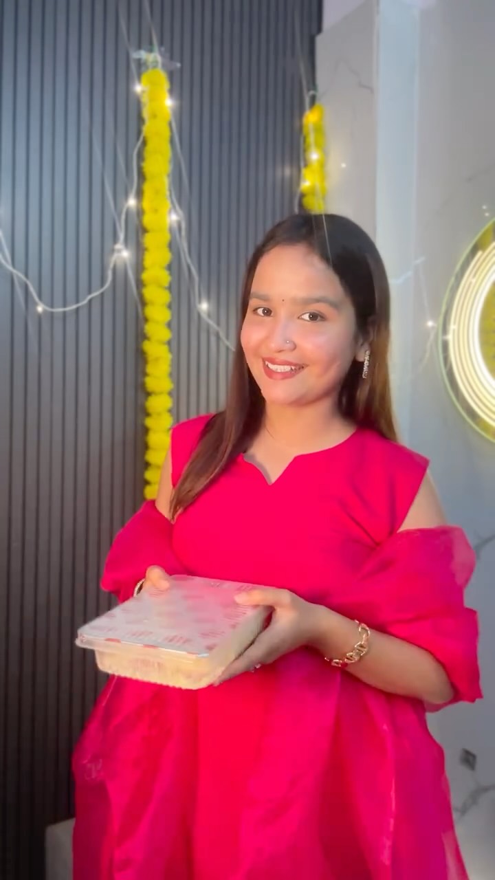 Instagram post by @kritiikaaaa.a for Portronics. Caption reads: This is what happiness looks like - Useful gifts....