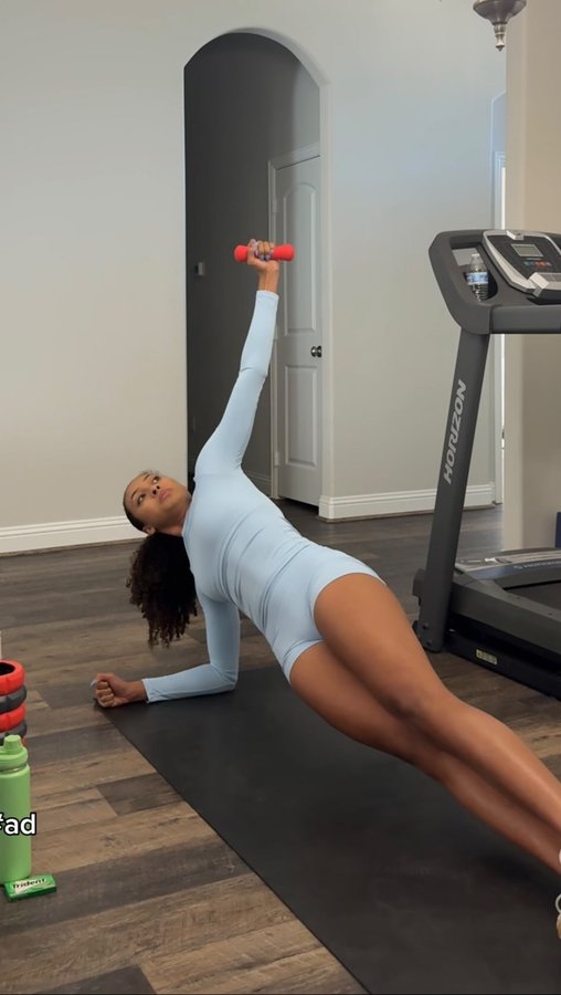 Instagram post by @alexjeannnn for Trident Gum. Caption reads: Come do my ab workout with me ft @tridentgum found....