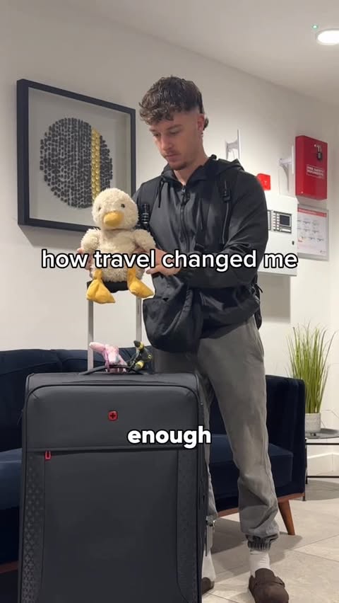 Instagram post by @sidbatty for Etihad Airways. Caption reads: travel changed me (in a good way) and I’m excited....
