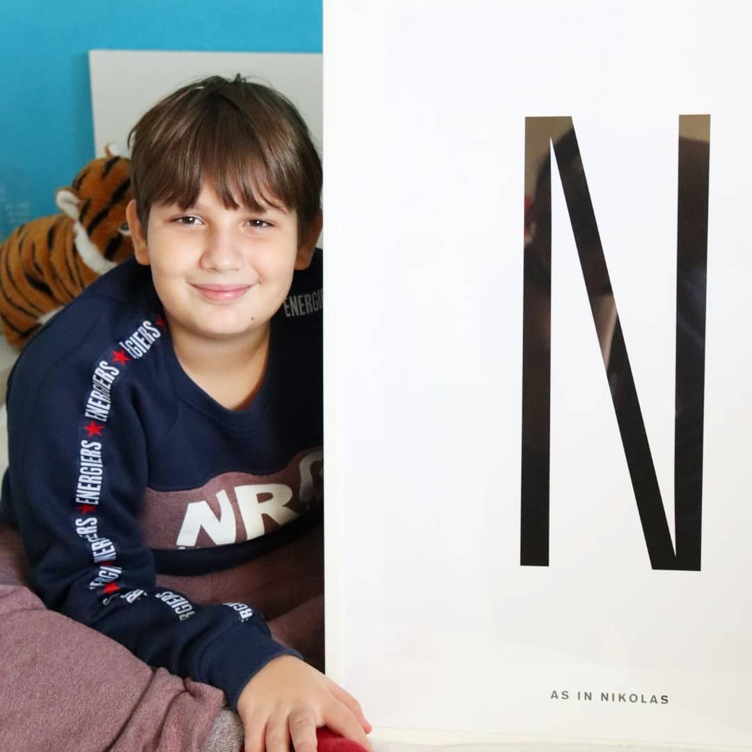 Instagram post by @elpida_touve for The Birth Poster. Caption reads: #Ad ⁣
⁣
Αγαπω τα προσωποποιημενα poster.⁣
Δίνουν....