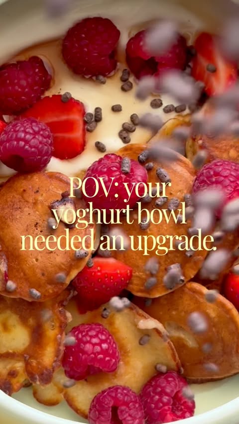 Instagram post by @ellirosedietitian for Activia. Caption reads: [...] banana pancakes, fresh berries + creamy....