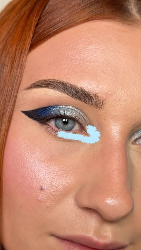 Instagram post by @chloeandcosmetics for Benefit Cosmetics. Caption reads: [...] @samplr_ eyeshadows*giftad....