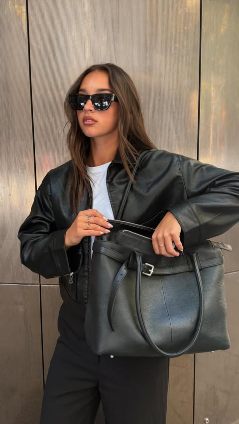 Instagram post by @millyadamson for QUAY. Caption reads: Unbox @quayaustralia stunning new pieces with me....