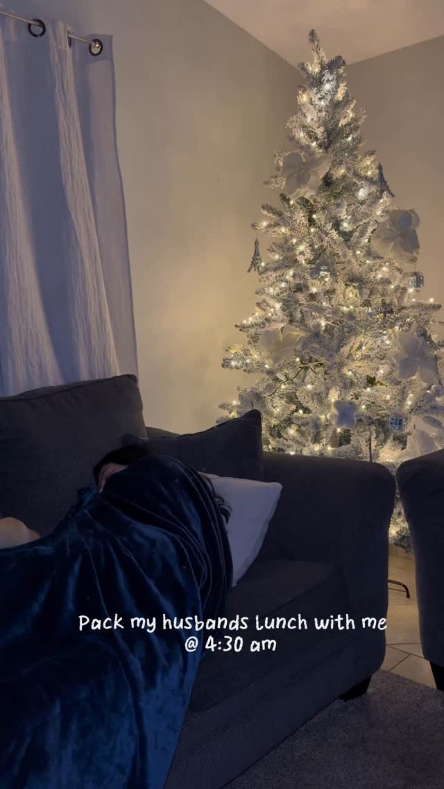 Instagram post by @jennifercmendozaa for Arctic Zone. Caption reads: [...] Say less. This new Titan by @arcticzone....