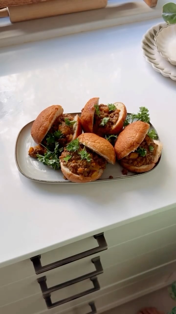 Instagram post by @greteli.deswardt for Woolworths. Caption reads: This is one of my favourite kitchen hacks. Easy,....