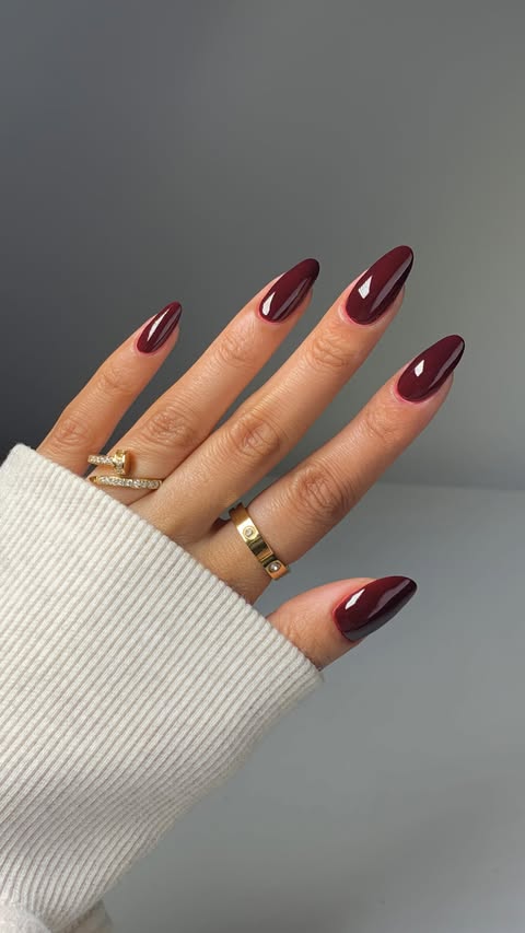 Instagram post by @glossytipped for Sally Hansen. Caption reads: #ad I love having options🍷🍎💄 red for the....