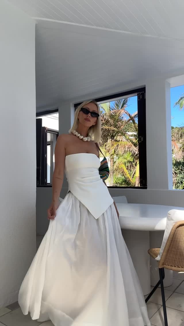 Instagram post by @lisadanielle__ for DISSH. Caption reads: Summer is so close I can taste it 🌞🌞🌞 @dissh.