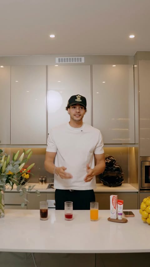 Instagram post by @nathsoan for Colgate. Caption reads: I can handle all things fizzy with my @colgatesa....