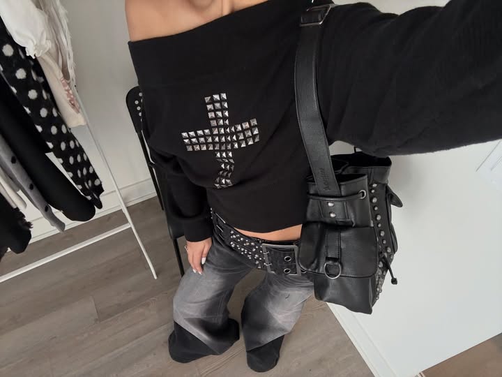 Instagram post by @kavyeaa for Minga London. Caption reads: @mingalondon new collection dropping on feb 19th.✦....
