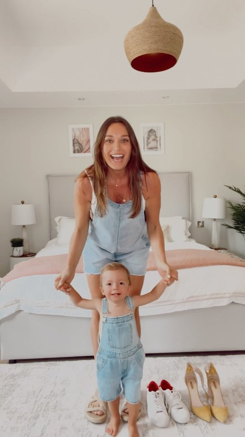 Instagram post by @carlyneave for Bae The Label. Caption reads: [...] at Bae 🤰🏽🥰 4 maternity looks with....